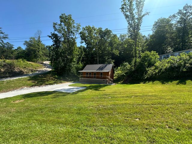 409 Freeman Branch Road, East Bernstadt, KY 40729