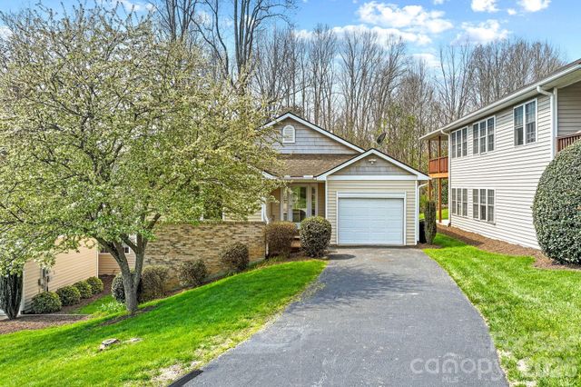 73 Creeks End Circle, Mills River, NC 28759