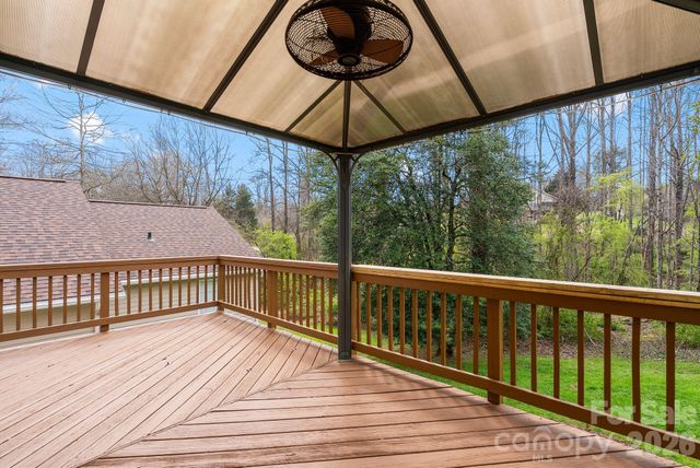 73 Creeks End Circle, Mills River, NC 28759