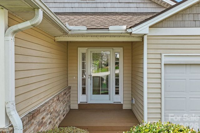 73 Creeks End Circle, Mills River, NC 28759