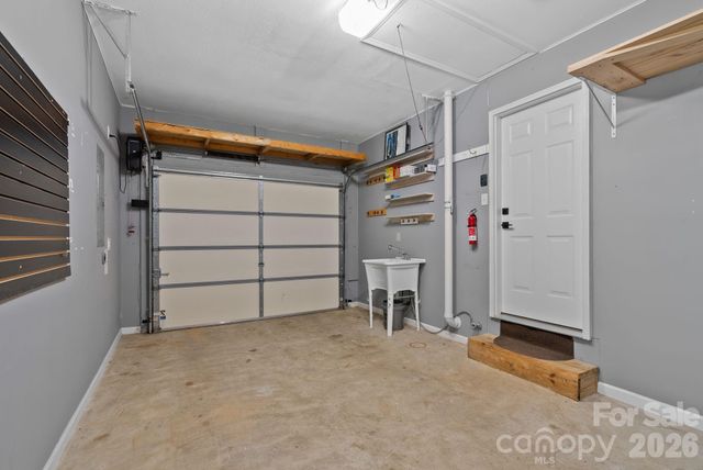 73 Creeks End Circle, Mills River, NC 28759