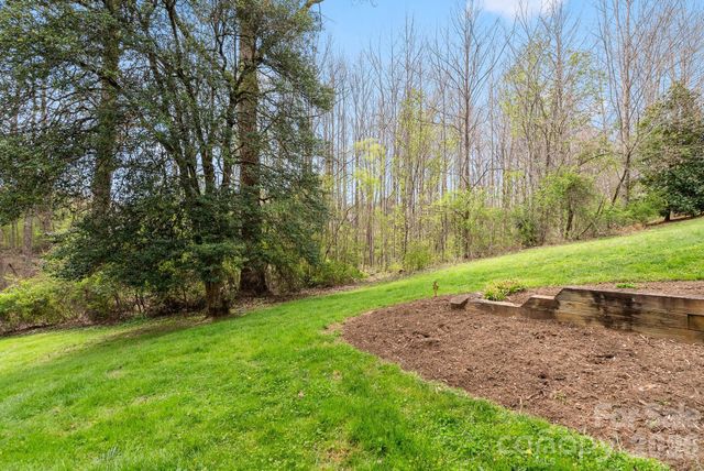 73 Creeks End Circle, Mills River, NC 28759