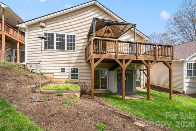 73 Creeks End Circle, Mills River, NC 28759