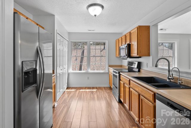 73 Creeks End Circle, Mills River, NC 28759