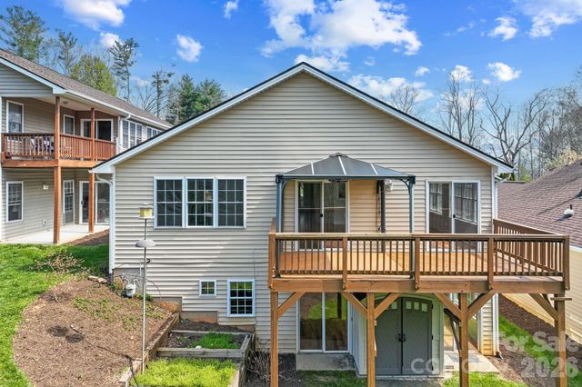 73 Creeks End Circle, Mills River, NC 28759
