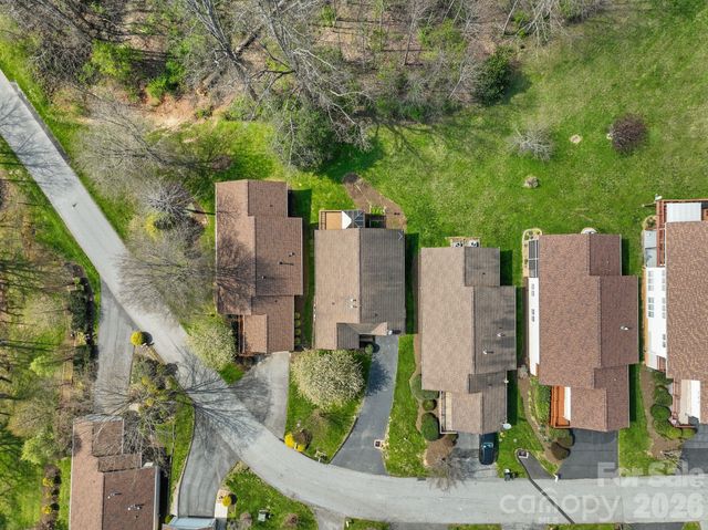 73 Creeks End Circle, Mills River, NC 28759