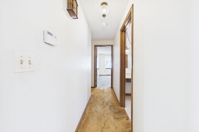 16 Sesame Dr, Chicopee, MA 01020