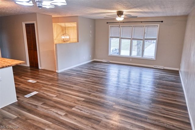 11371 Sagebrush Avenue NE, Uniontown, OH 44685