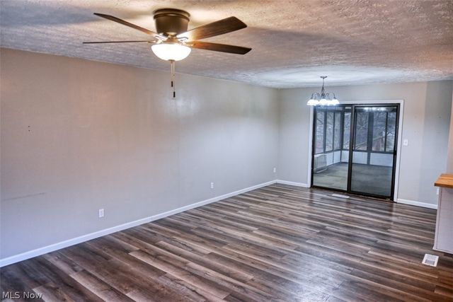 11371 Sagebrush Avenue NE, Uniontown, OH 44685