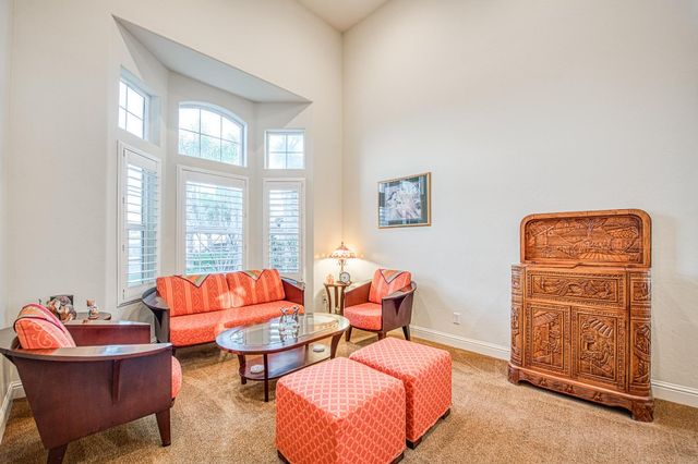 10509 N Sierra Vista Avenue, Fresno, CA 93730