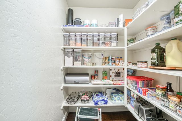 10509 N Sierra Vista Avenue, Fresno, CA 93730