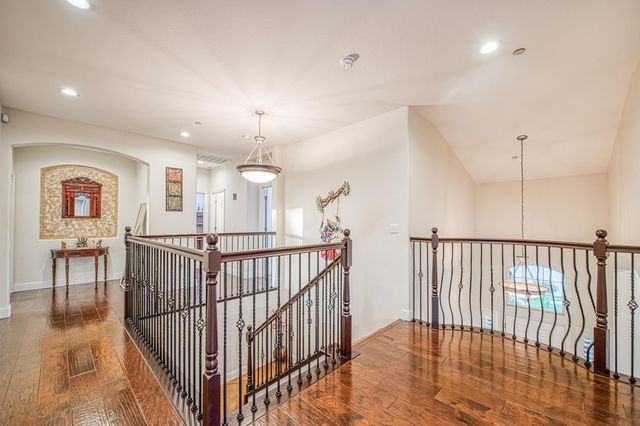 10509 N Sierra Vista Avenue, Fresno, CA 93730