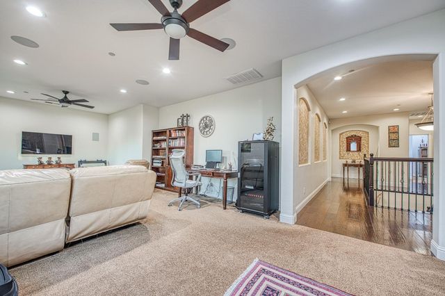 10509 N Sierra Vista Avenue, Fresno, CA 93730