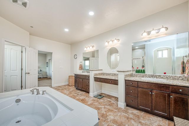 10509 N Sierra Vista Avenue, Fresno, CA 93730