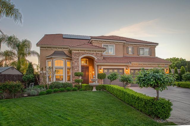 10509 N Sierra Vista Avenue, Fresno, CA 93730