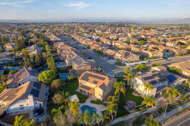 10509 N Sierra Vista Avenue, Fresno, CA 93730