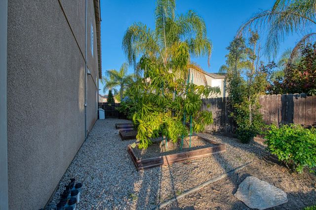 10509 N Sierra Vista Avenue, Fresno, CA 93730