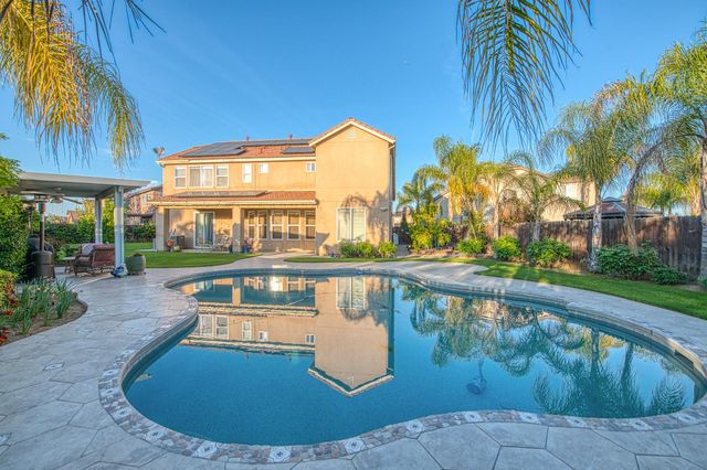 10509 N Sierra Vista Avenue, Fresno, CA 93730