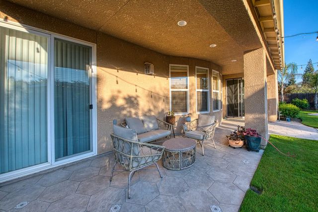 10509 N Sierra Vista Avenue, Fresno, CA 93730