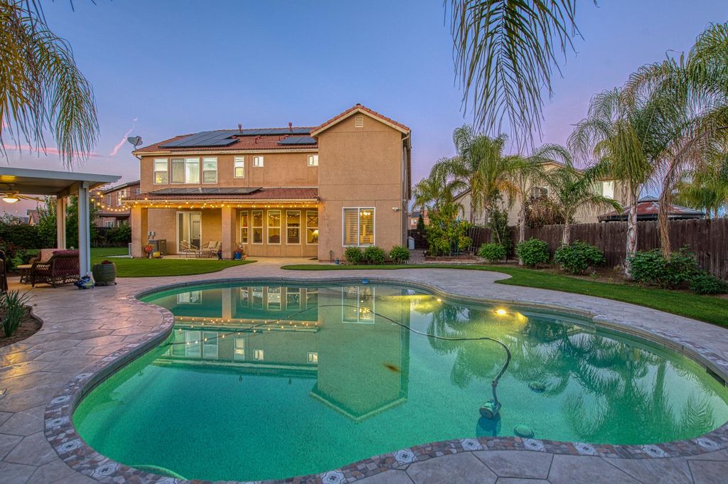 Image 4 of property listing at 10509 N Sierra Vista Avenue, Fresno, CA 93730