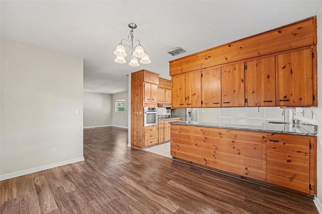 521 W PALMEDEN DRIVE, Lakeland, FL 33803