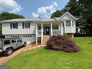 403 Hickory Walk, Woodstock, GA 30188