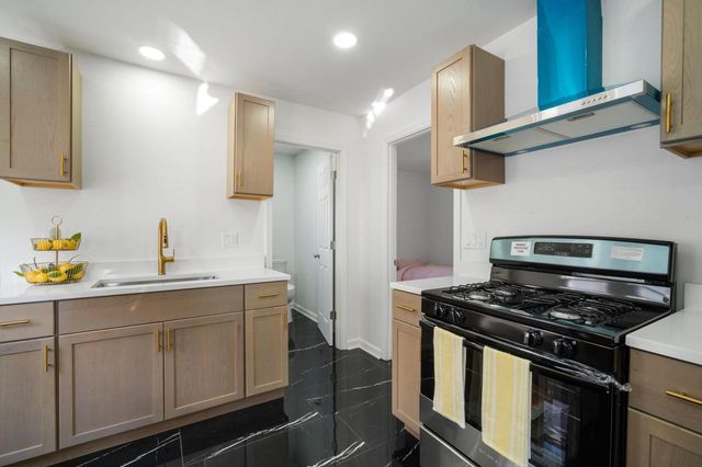 2435 N 57th STREET, Milwaukee, WI 53210