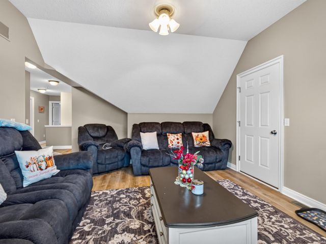 7201 Allenbrook Boulevard, Fort Wayne, IN 46835