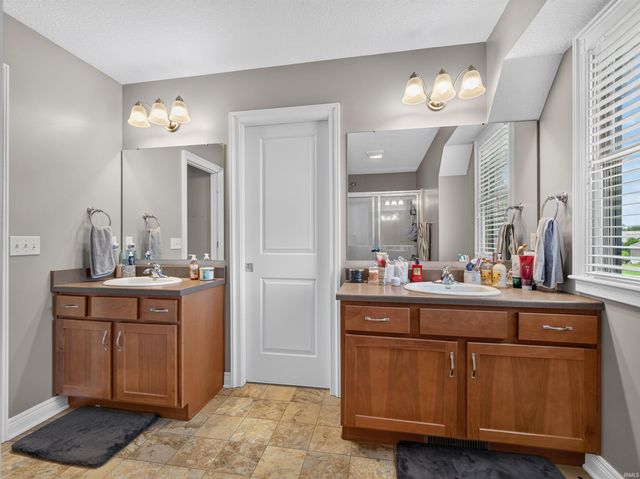 7201 Allenbrook Boulevard, Fort Wayne, IN 46835