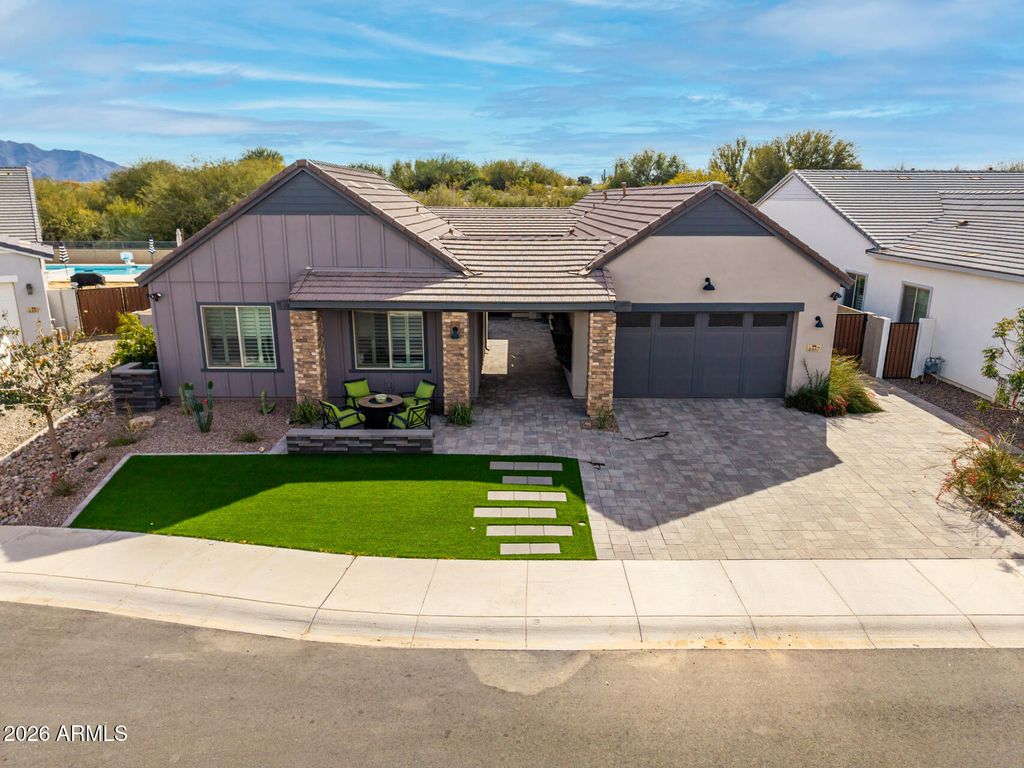 Image 3 of property listing at 4467 E TONTO Place, Chandler, AZ 85249