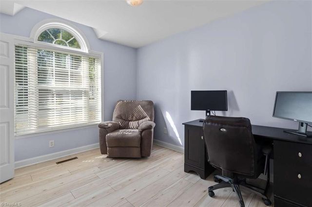 5125 Old Plantation Circle, Winston-salem, NC 27104