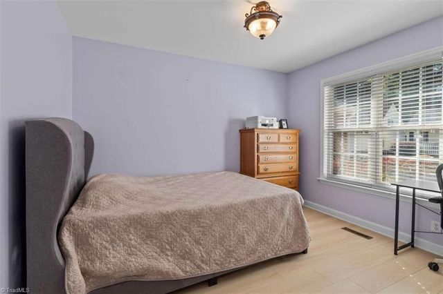 5125 Old Plantation Circle, Winston-salem, NC 27104
