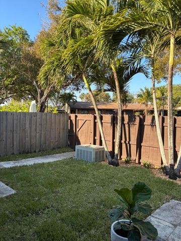 2301 Buttonwood Avenue, Pembroke Pines, FL 33026