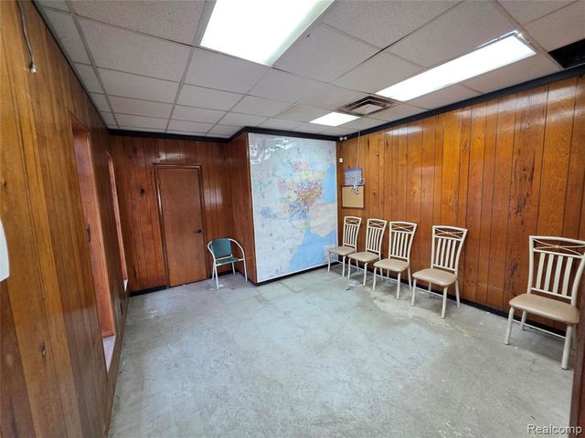 25249 W Warren Street, Dearborn Heights, MI 48127