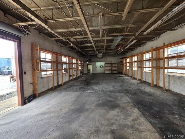 25249 W Warren Street, Dearborn Heights, MI 48127