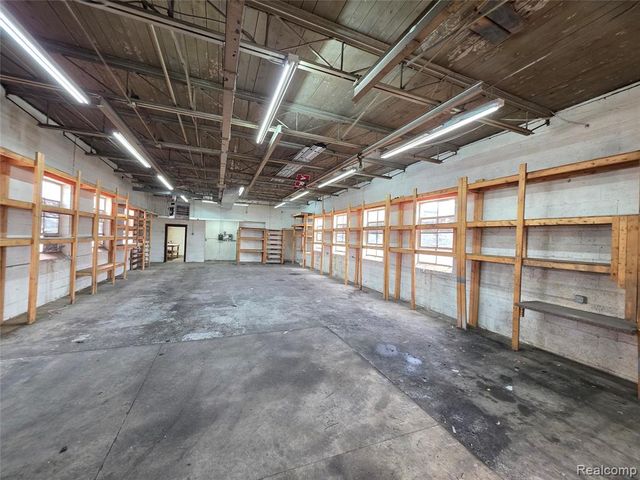 25249 W Warren Street, Dearborn Heights, MI 48127