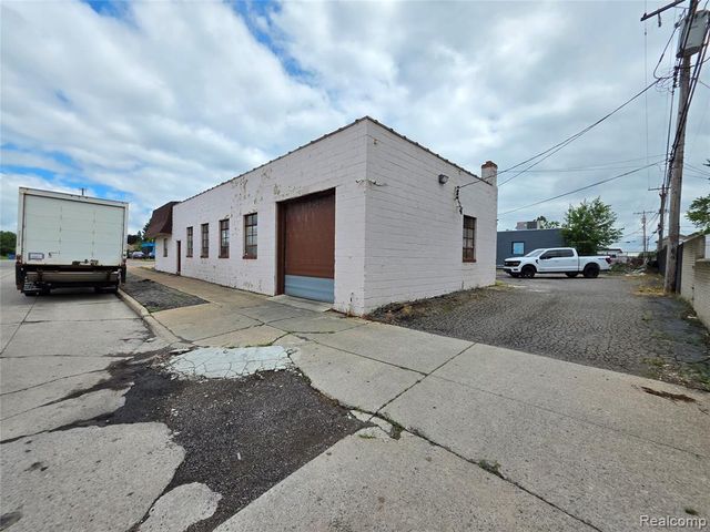 25249 W Warren Street, Dearborn Heights, MI 48127