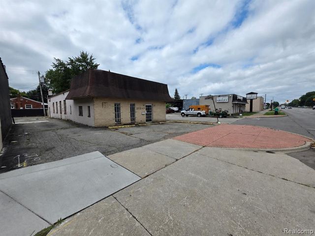 25249 W Warren Street, Dearborn Heights, MI 48127