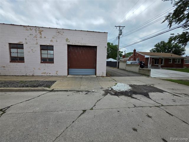 25249 W Warren Street, Dearborn Heights, MI 48127