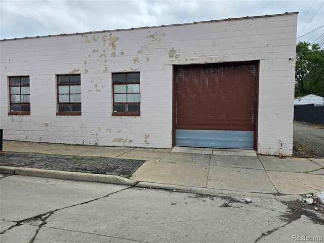 25249 W Warren Street, Dearborn Heights, MI 48127