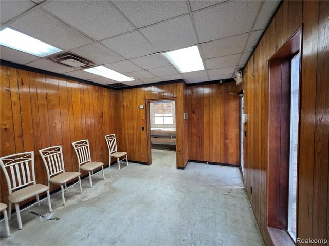 25249 W Warren Street, Dearborn Heights, MI 48127