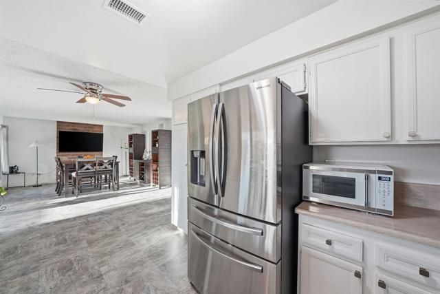 2327 Amber Lane, Escondido, CA 92026