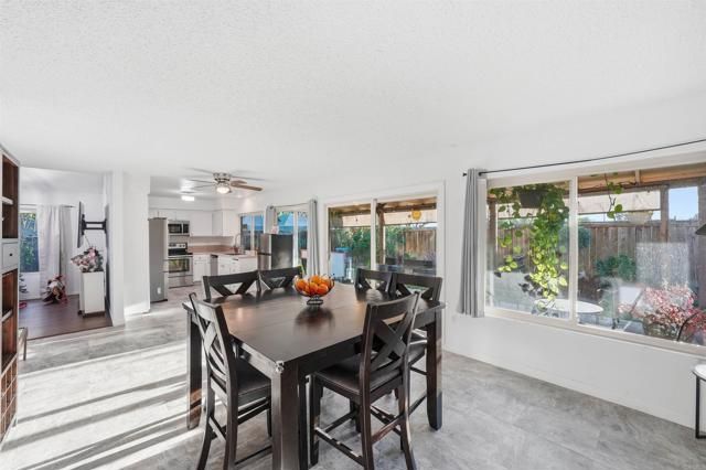 2327 Amber Lane, Escondido, CA 92026