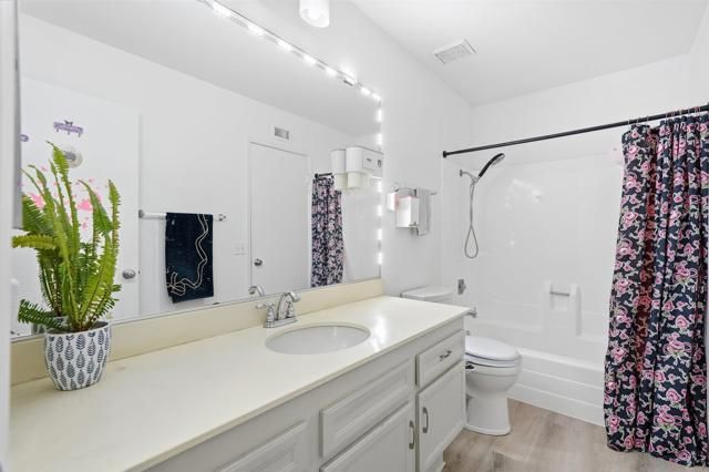 2327 Amber Lane, Escondido, CA 92026