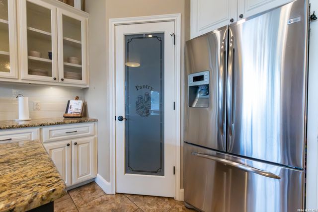 1640 CAMDEN LN, Pleasanton, TX 78064