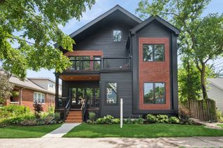 2715 Reese Avenue, Evanston, IL 60201