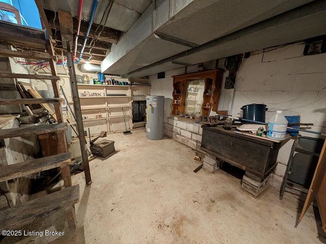 8354 W Kent SR 256, Lexington, IN 47138