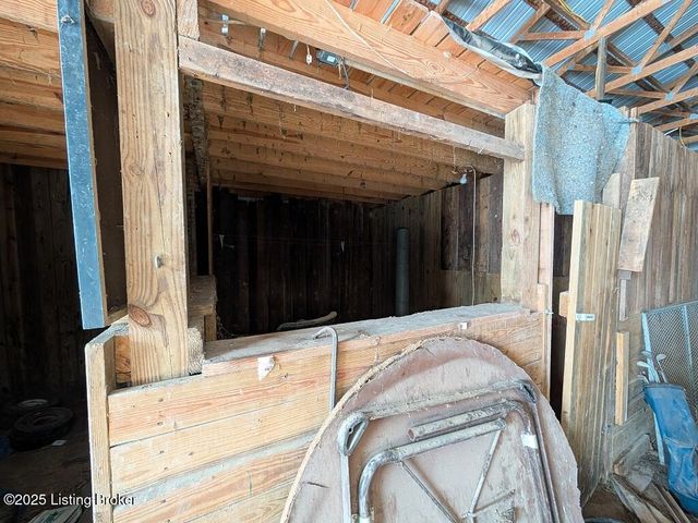 8354 W Kent SR 256, Lexington, IN 47138