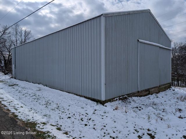 8354 W Kent SR 256, Lexington, IN 47138