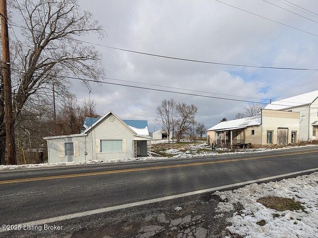 8354 W Kent SR 256, Lexington, IN 47138